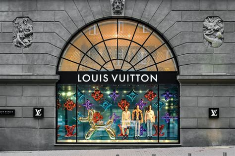 louis vuitton store finder|louis vuitton storefront.